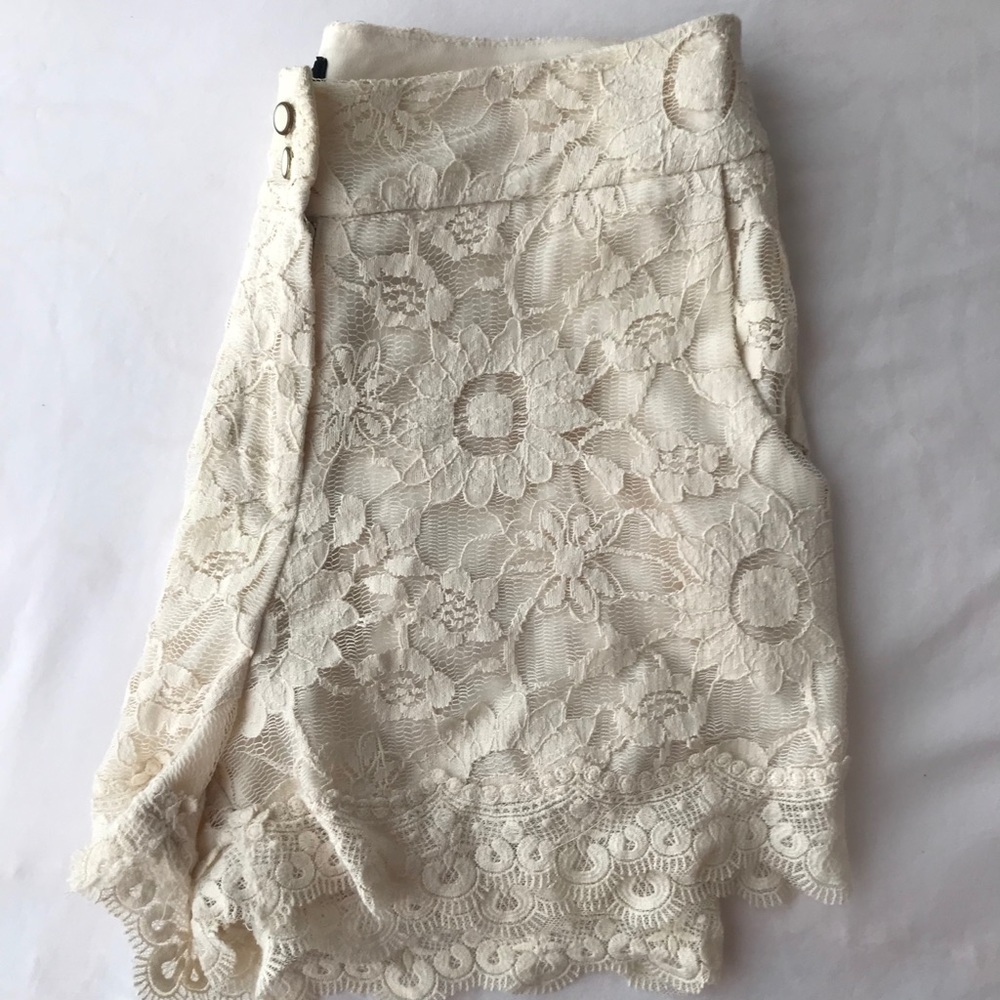 Max and Riley Lace Shorts - Picture 2 of 4